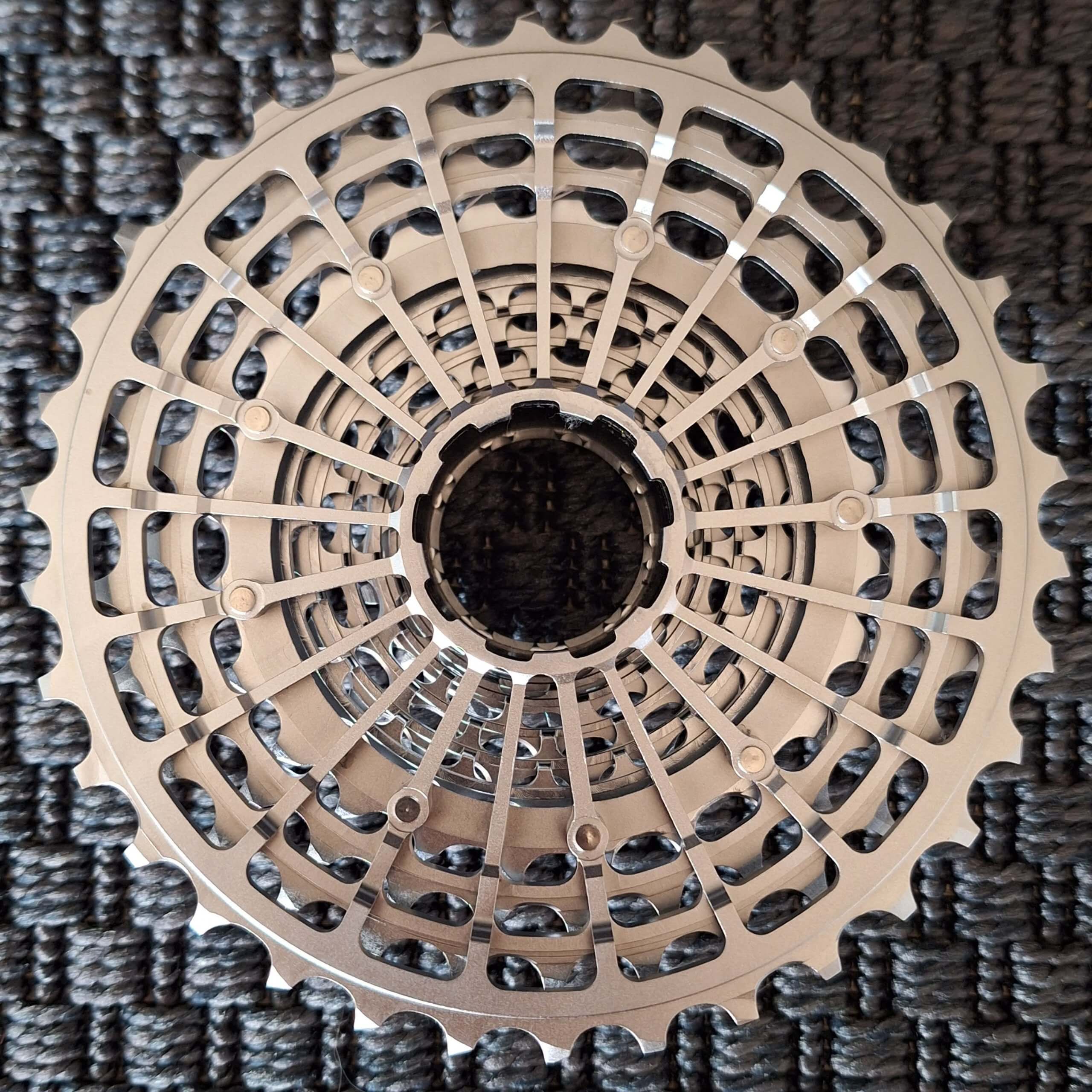 Cassette 12v Monobloc Ultralight MOD - Compatible Shimano (160g) – Image 3