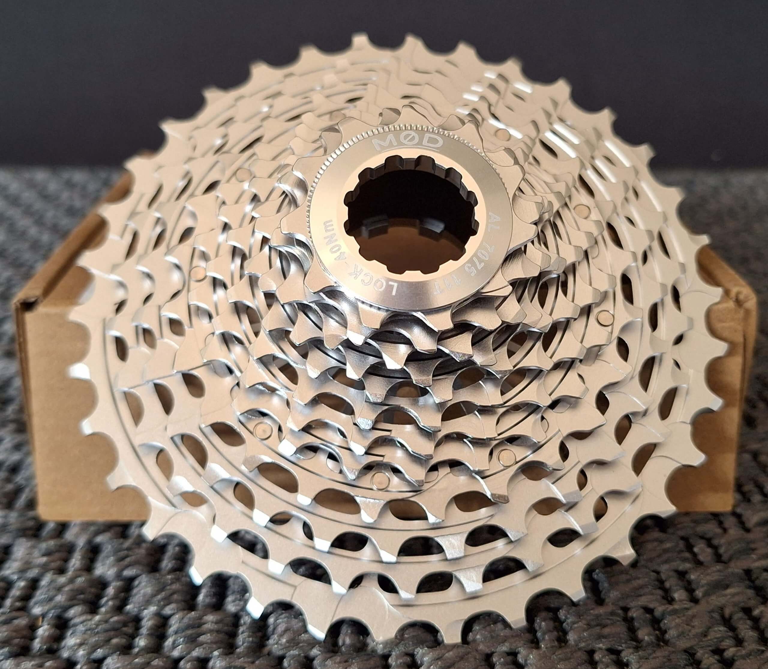Cassette 12v Monobloc Ultralight MOD - Compatible Shimano (160g) – Image 4
